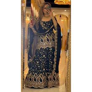 Conjunto de Traje de Diseñadora para Mujer con Bordado de Lentejuelas - Product Image 4