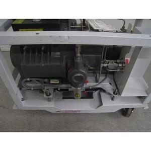 ปั๊มสุญญากาศ BOC EDWARDS QDP 40 พร้อมตัวเก็บเสียง - อุปกรณ์และอะไหล่เซมิคอนดักเตอร์ระดับโลกที่เชื่อถือได้ - Product Image 1