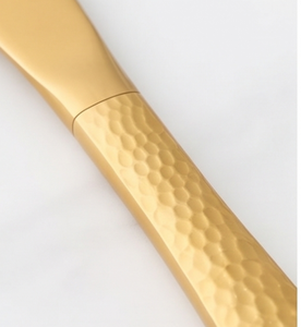 Juego de cubiertos modernos con acabado dorado mate, aptos para lavavajillas, ideales para bodas y uso en la mesa. - Product Image 2