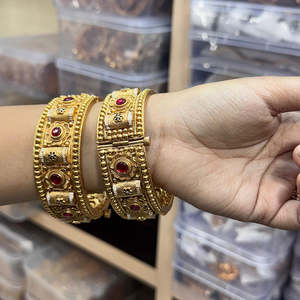 ชุดกำไลที่ใช้ได้กับเครื่องประดับหิน pota ชุบทอง - Product Image 1