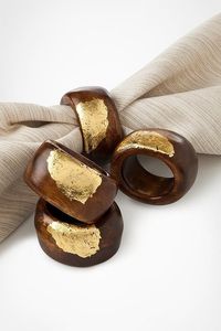 Anillo para Servilletas de Madera Tradicional con Estética Vintage que Realza el Estilo de Decoración Antigua o Clásica para una Recepción Elegante - Product Image 4