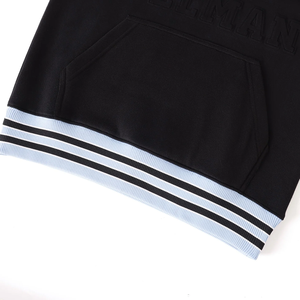 Sudadera Personalizada Spelman College Negra con Cierre de Cremallera, Cuello y Puños a Rayas Azules y Blancas, Bolsillo Canguro, Estilo Deportivo para Pedidos al por Mayor - Product Image 4