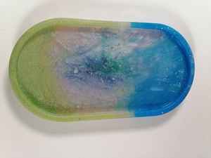 Bandeja de resina artística para exhibición decorativa y servicio, que combina belleza y utilidad práctica para el día a día. - Product Image 3