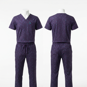 Ensemble de blouses médicales imprimées pour hommes, tissu extensible violet de qualité supérieure 95 % polyester 5 % élasthanne 180 GSM, broderie de logo personnalisée - Product Image 1