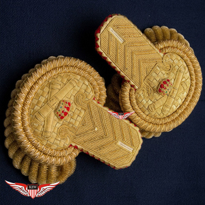 KEW Epaulette de Hombro Vintage Beige con Bordado de Flecos y Adorno de Tela Duradera - Product Image 2