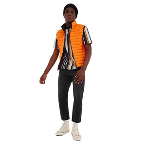 เสื้อกั๊กผู้ชายแบบเบา ทอ กันน้ำ สวมใส่สบายสำหรับฤดูหนาว ให้ความอบอุ่น แบบสั่งทำได้ ใส่ได้ทั้งชายและหญิง เหมาะสำหรับกิจกรรมกลางแจ้ง มีกระเป๋า ไม่มีแขน ซิป เหมาะสำหรับกอล์ฟ - Product Image 6