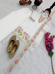 Conjunto de Traje Palazzo Bordado en Seda GMY Premium – Ropa Étnica Femenina de Calidad de Exportación - Product Image 4