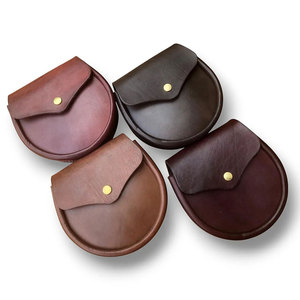 Sporran écossais classique fait main en similicuir végétalien avec ceinture et boutons en laiton – Accessoires de costume - Product Image 4
