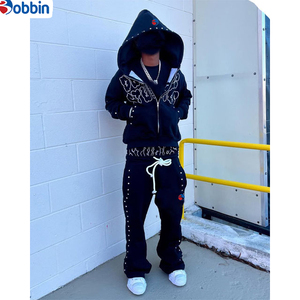 Ensemble de survêtement tendance avec logo personnalisé imprimé, coupe décontractée, orné de strass, pour un usage quotidien, comprenant un sweat à capuche et un pantalon de survêtement brillants. - Product Image 5