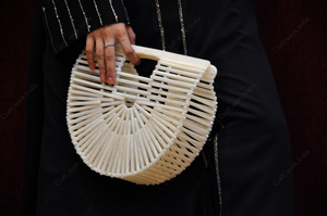 Bolso de Mano Tipo Clutch de Acrílico Blanco Marfil de Lujo, Diseño en Forma de Abanico, para Fiestas, Bodas, Estuche Rígido, Bolso Elegante - Product Image 5