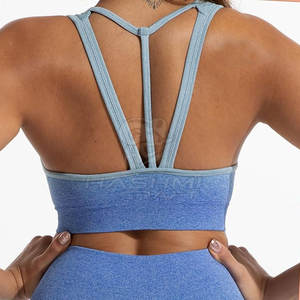 Ensemble de yoga pour femmes fabriqué au Pakistan, en tissu de haute qualité offrant flexibilité et style pour tous les moments actifs - Product Image 5