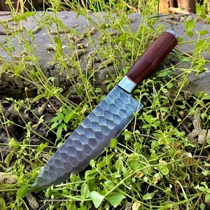Cuchillo de Chef Damasco Hecho a Mano Estilo Industrial Ambidiestro para Cocina con Mango de Madera y Hoja Recta - Product Image 3