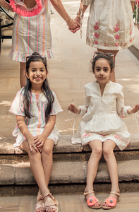 Glamurosa momia & Me-traje de algodón blanco decorado con bonito bordado Floral y adorno de encaje - Product Image 5