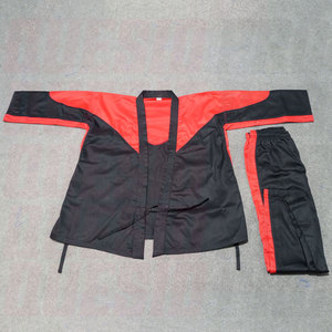 Kimono de karaté confortable Woosung, tenue de karaté OEM et ODM, vente flash, échantillon disponible, uniformes de karaté 8oz 10oz, vêtements d'arts martiaux - Product Image 1