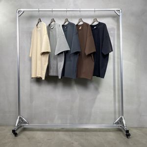 เสื้อยืดโอเวอร์ไซส์ทรงบ็อกซี่ สตรีทแวร์ ตกแต่งโลโก้ด้วยคริสตัล น้ำหนัก 300GSM ไหล่ตก สำหรับผู้ชาย - Product Image 3