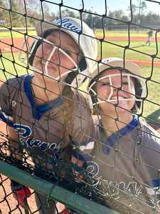 2025 maillot de baseball et de softball avec logo personnalisé pour femmes uniforme de nouveau style populaire avec nom d'équipe vêtements doux et confortables - Product Image 6