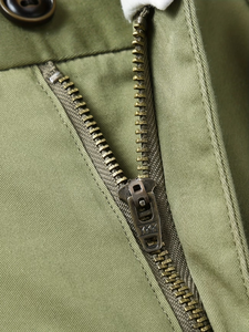 Pantalones cortos de verano para hombre con logotipo frontal, 100% algodón, transpirables, cintura elástica, casuales, hasta la rodilla, tipo cargo, hechos en Bangladesh. - Product Image 3