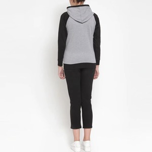 Conjunto Deportivo Casual de 2 Piezas para Mujer, Sudadera sin Mangas con Cierre y Bolsillos, Gris y Negro, Tejido de Spandex/Nylon, Corte Regular, Secado Rápido - Product Image 2