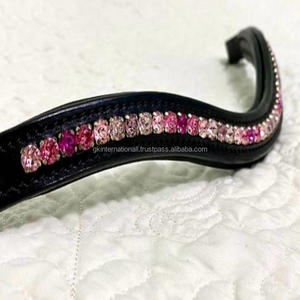 Venta al por mayor de productos de Carreras de Caballos ecuestres hechos a mano de vaca suave cristales acolchados pedrería cuero decorativo frente de caballo banda - Product Image 4