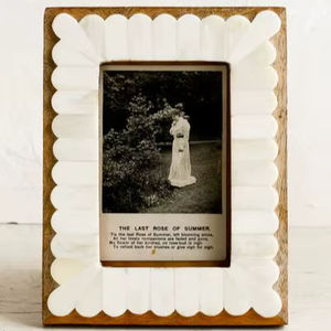 Marco de Fotos de Resina y Hueso Hecho a Mano de Lujo con Diseño Moderno Minimalista Personalizable para Decoración de Mesa del Hogar - Product Image 1