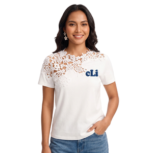 Chemise pour femme en coton avec superposition de dentelle florale tendance, broderie chenille, logo personnalisé, manches courtes, coupe classique, t-shirt hybride décontracté - Product Image 1