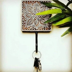 Handcrafted Mango Wood <b>Wall</b> <b>Hooks</b> - Hand-Painted Floral Dcor Wholesale - Product Image 3