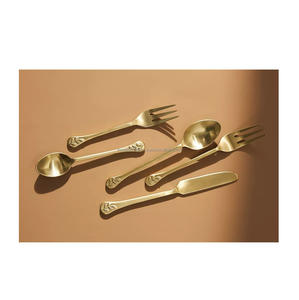 Juego de cubiertos de acero de diseño único, utensilios de cocina modernos ligeros, juego de cubiertos dorados para servir alimentos en eventos más vendidos - Product Image 1