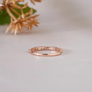 แหวนเพชรทรงบาแกตต์สีโรสโกลด์สุดหรูสำหรับผู้หญิง แหวนครึ่งวงนิรันดร์ เหมาะสำหรับเป็นของขวัญวันครบรอบแต่งงานหรือของขวัญสำหรับเจ้าสาว เครื่องประดับชั้นดี - Product Image 4