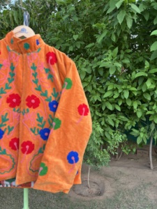 Elegante Chaqueta de Terciopelo Hecha a Mano para Mujer |   Ropa Exterior de Boutique con Bordado Floral de Lujo | - Product Image 3