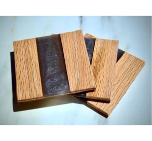 Juego de posavasos cuadrados de madera de estilo moderno con incrustaciones de resina, antideslizantes, para decoración del hogar y bar, al mejor precio. - Product Image 1