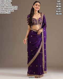 Sari de Tela Vastra Purple Bloom de Shree Krishna Textiles - Sin Arrugas y Absorbente de Humedad - Product Image 1