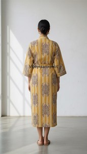 Bata Kimono de Algodón con Estampado Artesanal a Mano, Ecológica, Midi, Amarillo Mostaza, con Motivo de Tigre, Ropa de Estar Tradicional, Ajustable - Product Image 3