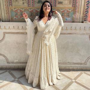 Nuevo Conjunto de Fiesta Diwali de Diseñador: Vestido de Georgette Fox con Pantalón y Dupatta, Largo hasta el Tobillo, Ajuste Regular, Parte Inferior Reversible - Product Image 2