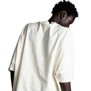 T-shirt Homme Oversize Col Rond Manches Courtes Évasées Coupe Boxy Minimaliste Streetwear Personnalisé Vente en Gros Coton OEM - Product Image 4