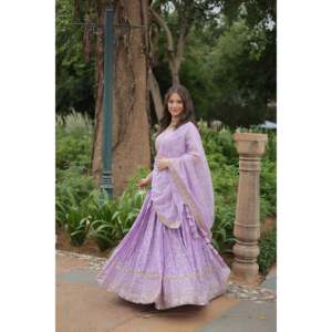 Travail de paillettes brodées dorées avec Rassian Silk work Duppatta - Product Image 5