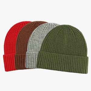 Bonnet en acrylique doux, tricoté, tendance, de haute qualité - Product Image 2