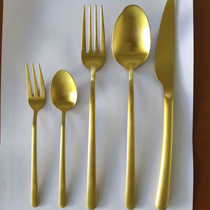 Cubiertos de estilo estudio creativo diseñados para comidas experimentales con diseños audaces y energía visual. - Product Image 1