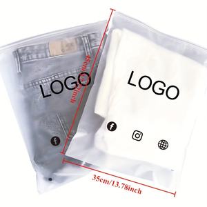 Sacs d'emballage transparents à fermeture éclair personnalisés de haute qualité avec nom de marque imprimé, sacs de rangement en plastique pour vêtements - Product Image 1