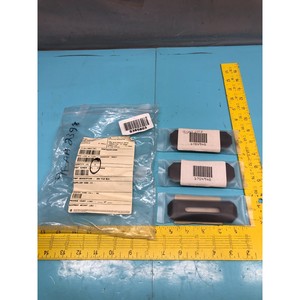 LOT DE 3 ÉLECTRODES EN GRAPHITE AXCELIS 1704940 - Équipements et Pièces Semi-conductrices de Confiance du Groupe Global Legacy - Product Image 1