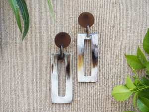 Pendientes de Cuerno de Buey Pulido Ecológicos de Alta Calidad para Mujer, Estilo Animal, Ligeros, Pieza Única, Mejor Empaque - Product Image 4