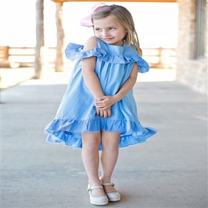 ชุดชายหาดเปิดไหล่สุดคลาสสิกสีน้ำเงินสำหรับผู้หญิง,ชุดคลุมเอวสูงสไตล์เจ้าหญิงตัวน้อยทันสมัยพร้อมการตกแต่งจีบขอบสำหรับฤดูร้อน - Product Image 1