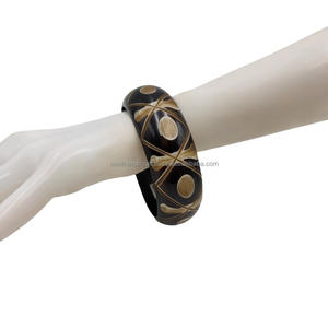 สร้อยข้อมือไม้เรซินสไตล์ทางศาสนาคลาสสิกกำไลไข่มุกอาเกตเพชรส่วนบุคคลของขวัญครบรอบแต่งงาน - Product Image 3