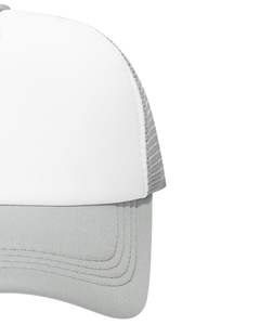 Gorra trucker blanca y gris claro con malla trasera, ajustable, transpirable, de poliéster, con frente de espuma, logotipo personalizado, gorra de béisbol en blanco. - Product Image 3
