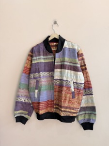 Veste bomber matelassée Kantha vintage faite à la main, veste d'hiver - Product Image 2