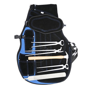 Kit de Herrador con Guantes de Cuero Completos, Cortaúñas para Caballos, Martillo, Herramienta Curva para Clavos, Extractor de Herraduras y Raspador de Alisado - Product Image 1