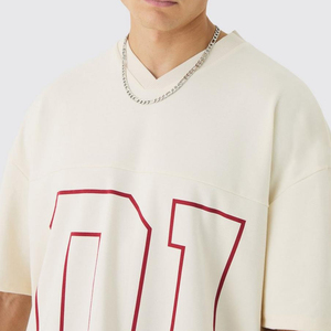 Maillot de football rétro couleur unique, personnalisable avec nom et numéro, 100 % polyester, col en V, manches courtes, respirant, pour supporters - Product Image 4