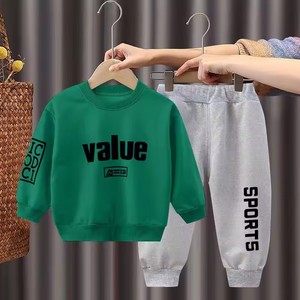 ชุดวอร์มเด็กขายส่งสำหรับฤดูใบไม้ผลิ |   ชุดเสื้อสเวตเชิ้ตและกางเกงจ็อกเกอร์ผ้าฝ้ายสำหรับเด็ก ชุดลำลองฤดูใบไม้ผลิ ผ้าฝ้ายน้ำหนักเบา - Product Image 4