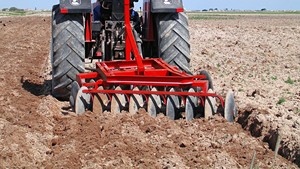Fournisseur Direct – Herse à disques et herse à dents robustes pour tracteur – Matériel agricole durable pour l'exportation - Product Image 5