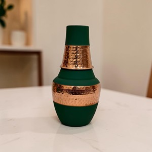 Pot en cuivre martelé émeraude avec couvercle en verre de la marque Indian exports international Cuivre pur certifié - Product Image 1