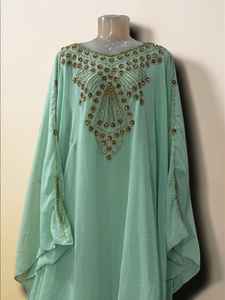 ชุดเดรสยาว 2 ชิ้น แบรนด์ AWAIS HOUSE สำหรับผู้หญิงมุสลิม ดีไซน์เรียบหรู ผ้าชีฟองประดับลูกปัด ทรงเอไลน์ เหมาะสำหรับงานกลางคืน/งานทางการ ขายส่ง - Product Image 4